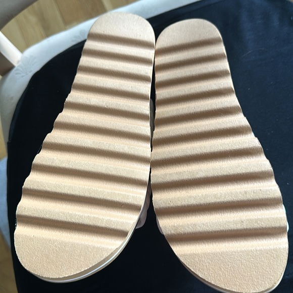 Reef sandals size 9 - Picture 3 of 5